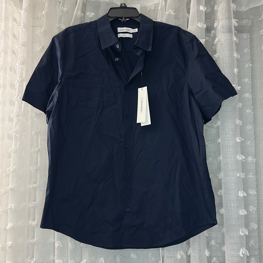 Calvin Klein Men’s Navy Button Down Large